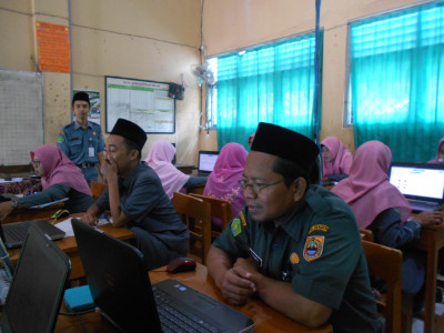 AKM GURU MTs NEGERI 1 SRAGEN 4