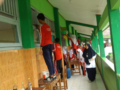 menghias-kelas