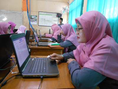 AKM GURU MTs NEGERI 1 SRAGEN 5