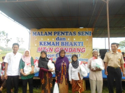 penyerahan-sembako-6