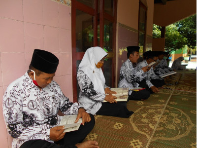 HUT PGRI 1